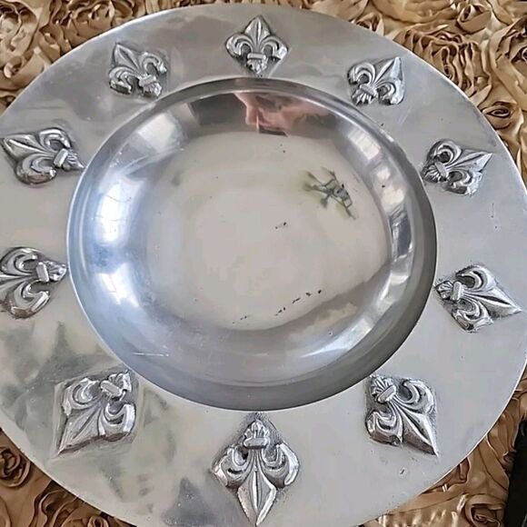 ⚜️Fleur de lis Cast Aluminum Bowl - Picture 5 of 12